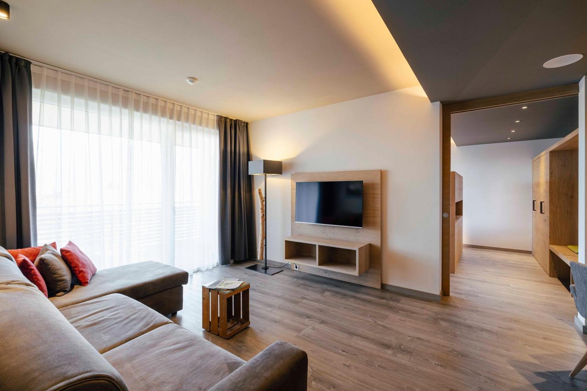 Hotel Pfeiss Lana Dış mekan fotoğraf